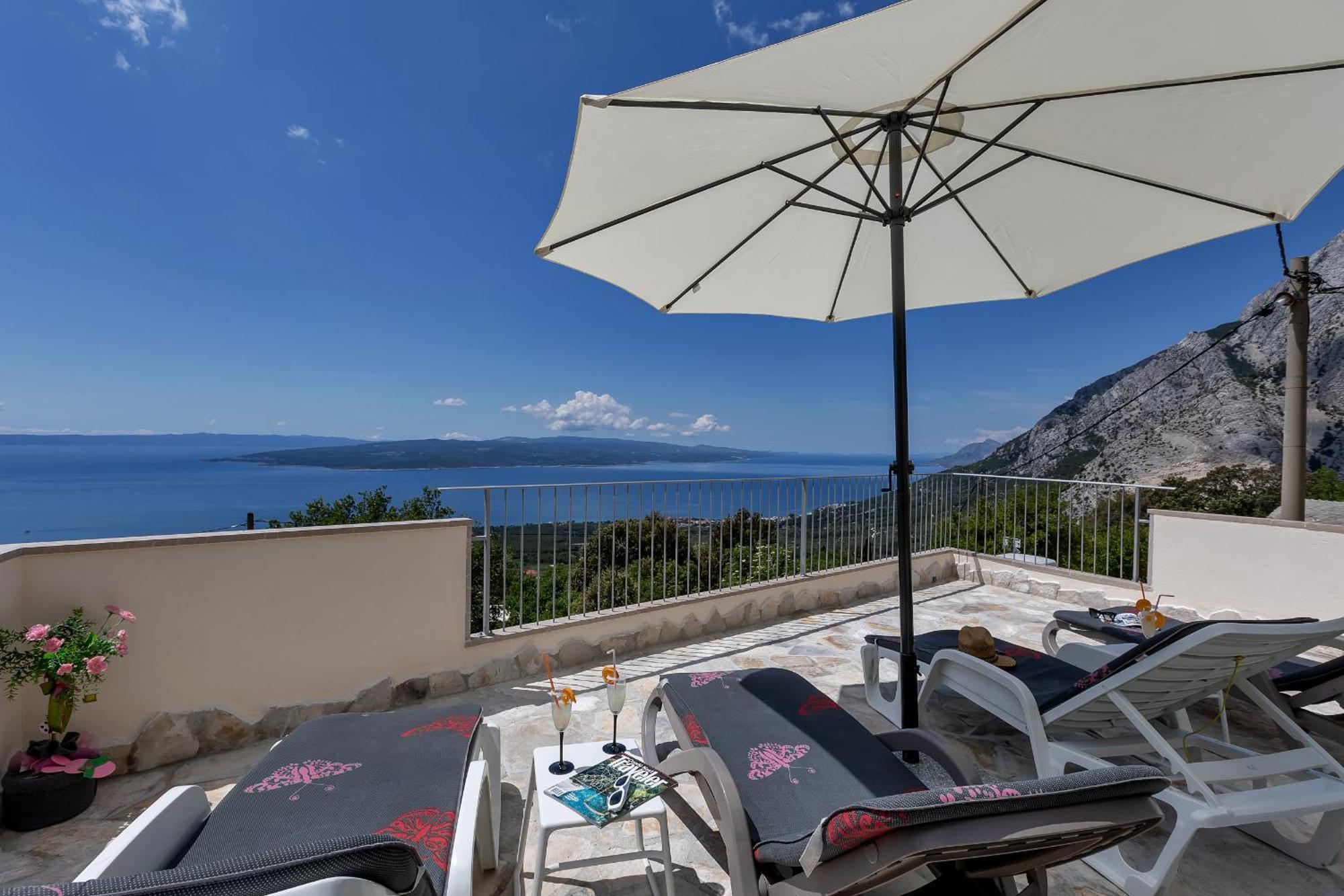 Holiday Home Marta With Heated Pool,Grill,Sea View Bast 外观 照片